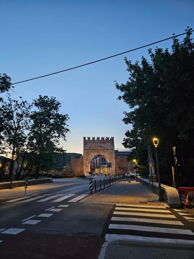 Casa Ronci - Centro Storico - Palacongressi Rimini Kültér fotó